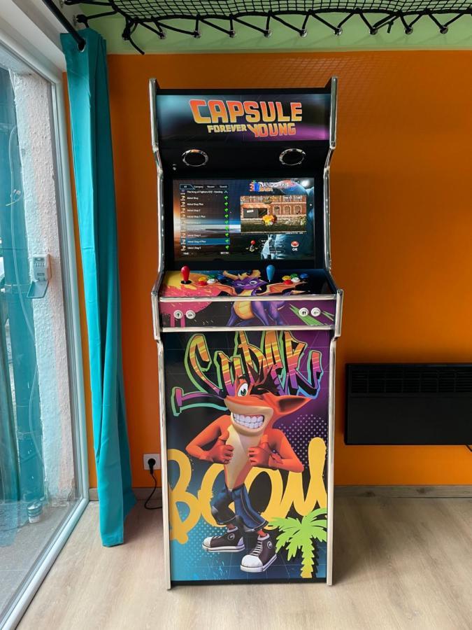 Capsule Forever Young - Jacuzzi - Sauna - Billard - Arcade De Jeux - Netflix & Home Cinema - Ping Pong Hastiere-par-dela Eksteriør bilde