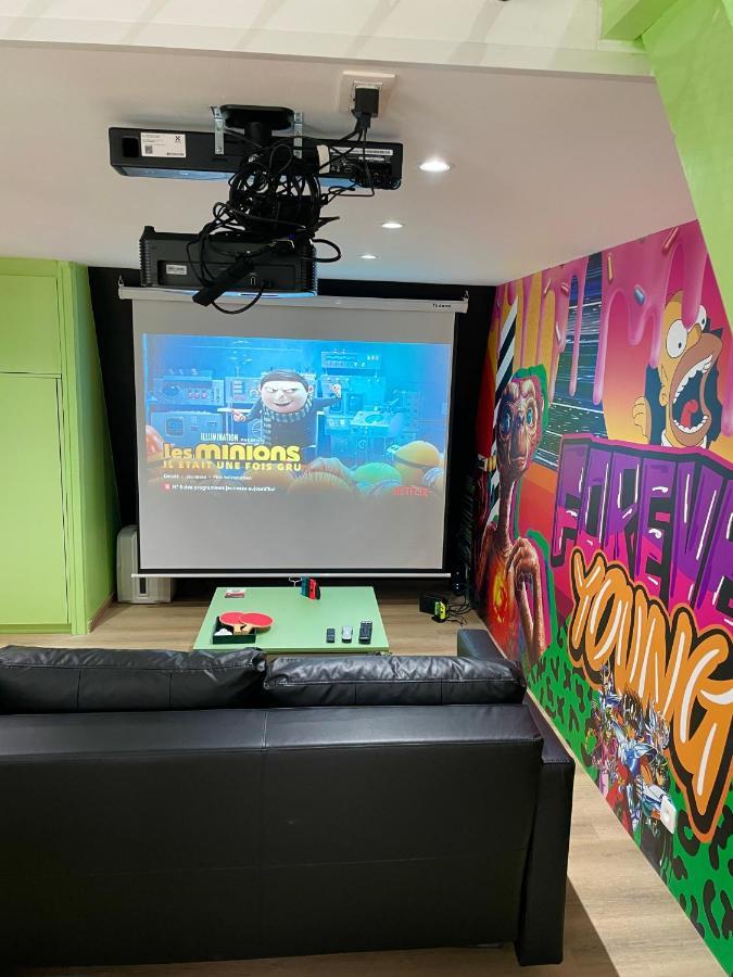 Capsule Forever Young - Jacuzzi - Sauna - Billard - Arcade De Jeux - Netflix & Home Cinema - Ping Pong Hastiere-par-dela Eksteriør bilde