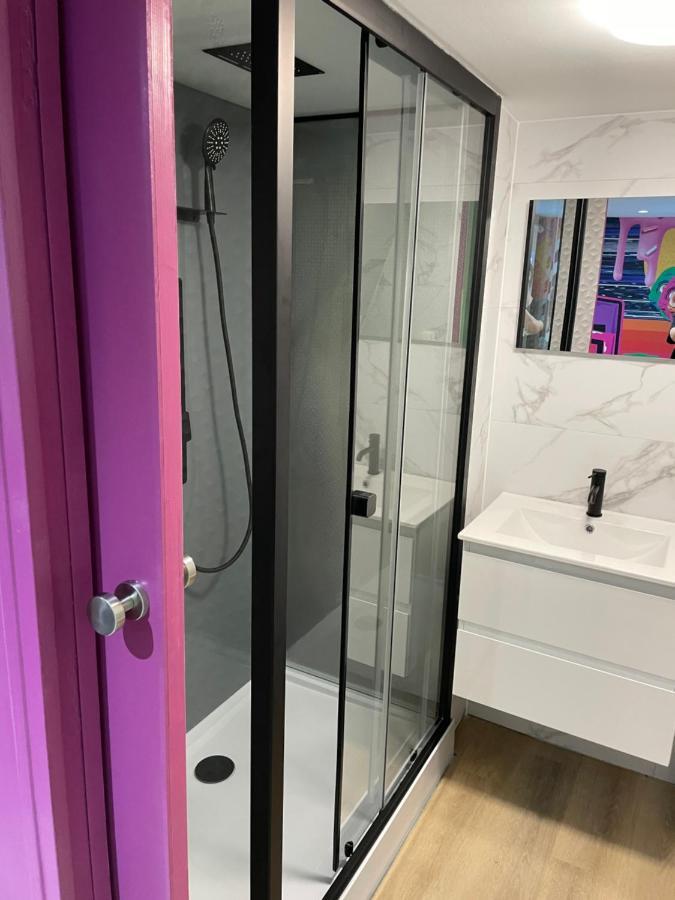 Capsule Forever Young - Jacuzzi - Sauna - Billard - Arcade De Jeux - Netflix & Home Cinema - Ping Pong Hastiere-par-dela Eksteriør bilde