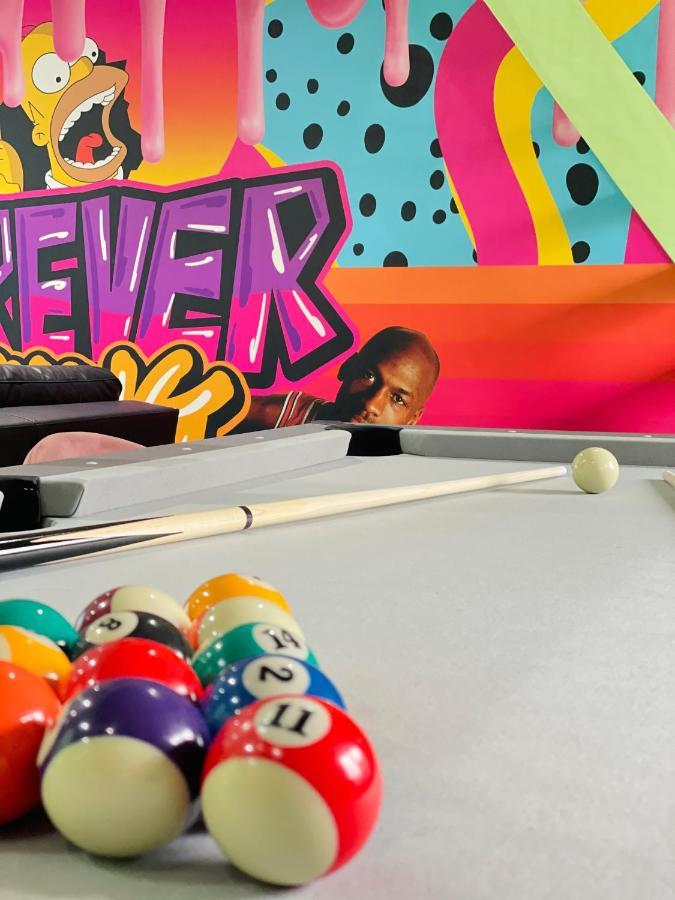 Capsule Forever Young - Jacuzzi - Sauna - Billard - Arcade De Jeux - Netflix & Home Cinema - Ping Pong Hastiere-par-dela Eksteriør bilde