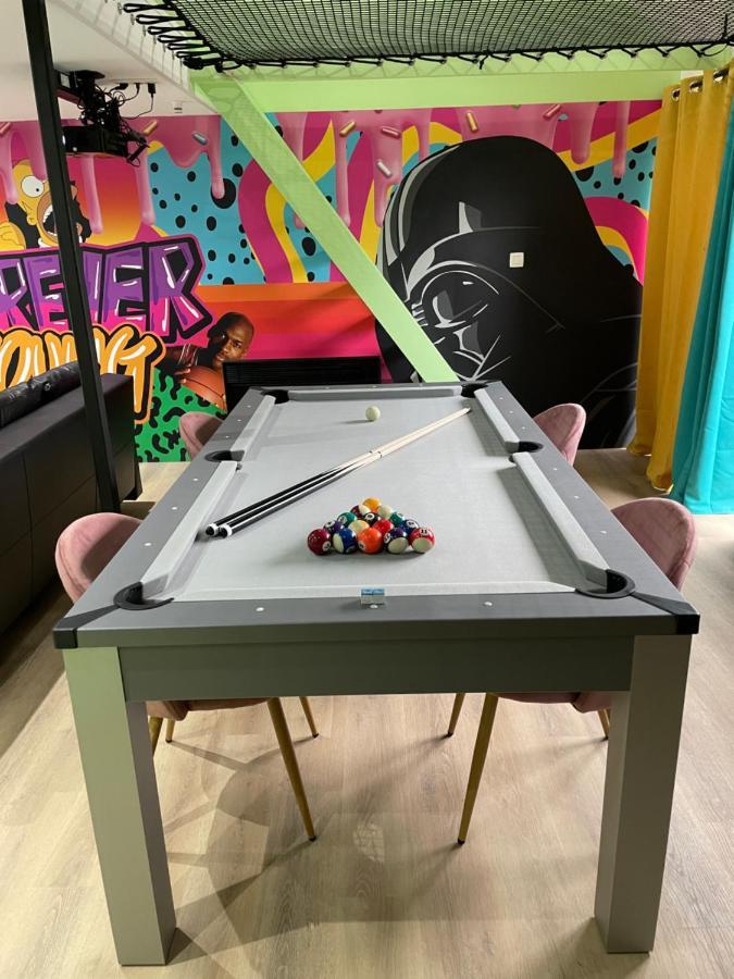 Capsule Forever Young - Jacuzzi - Sauna - Billard - Arcade De Jeux - Netflix & Home Cinema - Ping Pong Hastiere-par-dela Eksteriør bilde