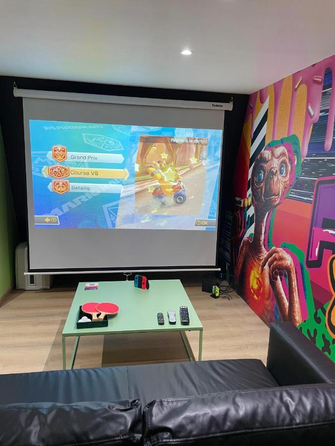Capsule Forever Young - Jacuzzi - Sauna - Billard - Arcade De Jeux - Netflix & Home Cinema - Ping Pong Hastiere-par-dela Eksteriør bilde