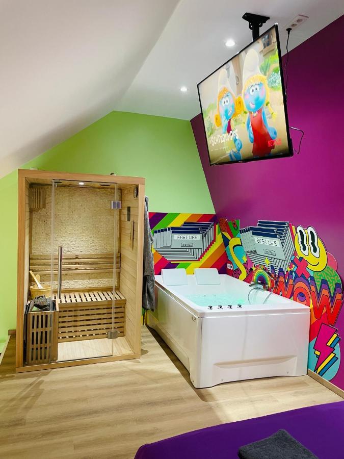 Capsule Forever Young - Jacuzzi - Sauna - Billard - Arcade De Jeux - Netflix & Home Cinema - Ping Pong Hastiere-par-dela Eksteriør bilde