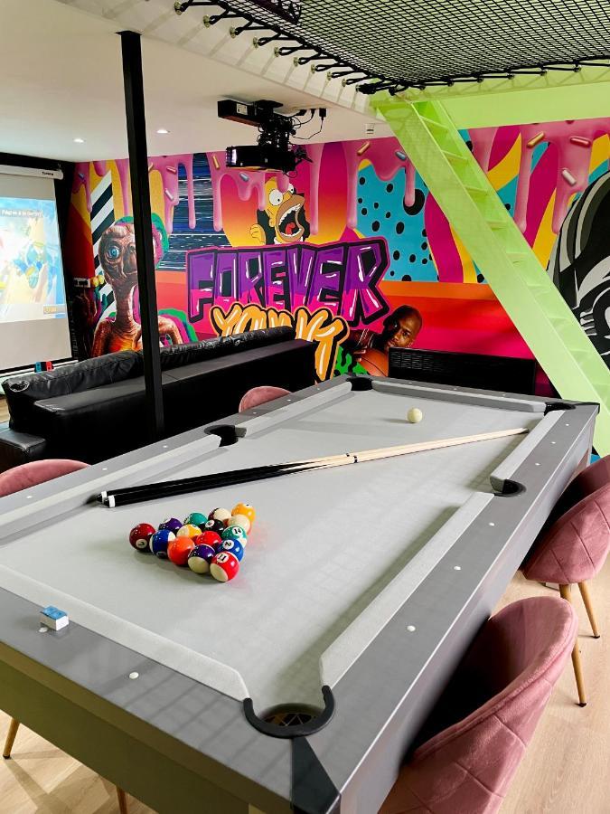 Capsule Forever Young - Jacuzzi - Sauna - Billard - Arcade De Jeux - Netflix & Home Cinema - Ping Pong Hastiere-par-dela Eksteriør bilde